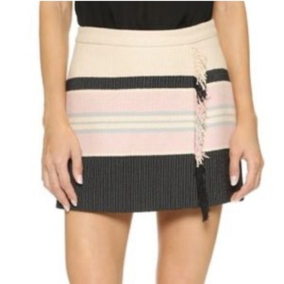 BCBGMAXAZRIA Malikka Woven Fringe Wrap Style Cotton Mini Skirt size 6 striped - Picture 3 of 11
